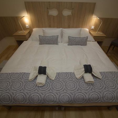 Holiday Home Podium Eger Bagian luar foto