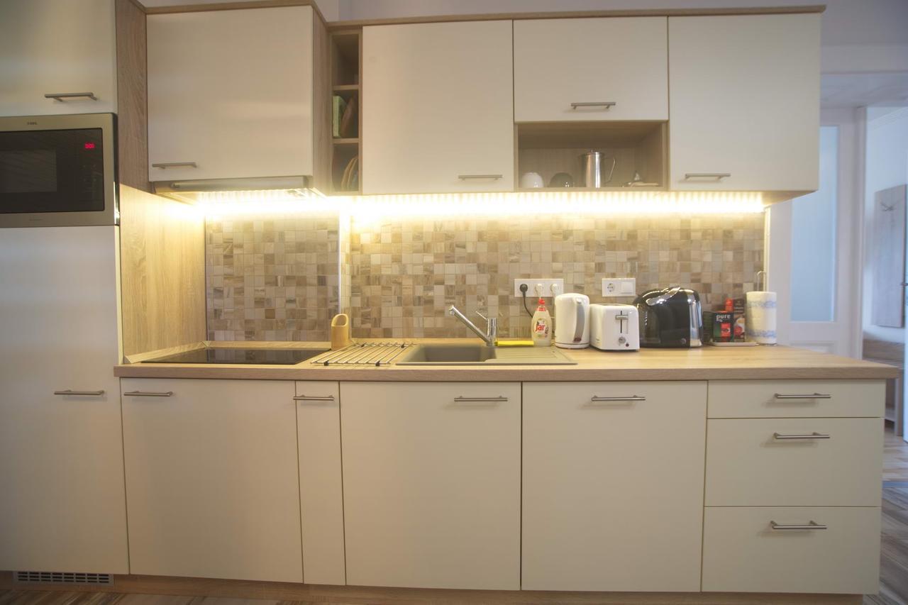 Holiday Home Podium Eger Bagian luar foto